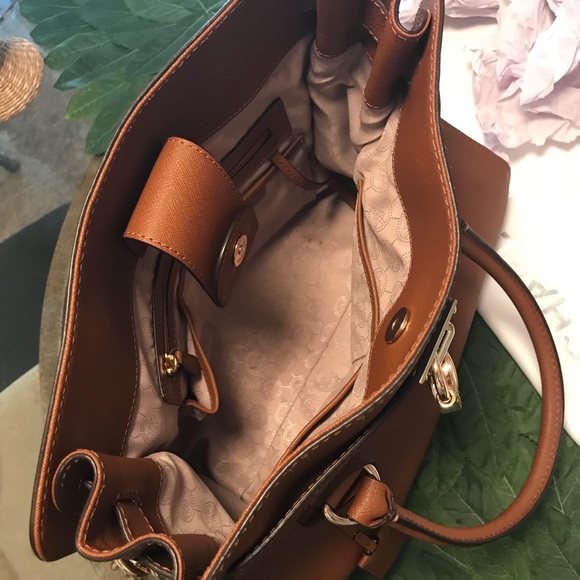 Michael Kors Handbags - Micheal Khors Purse